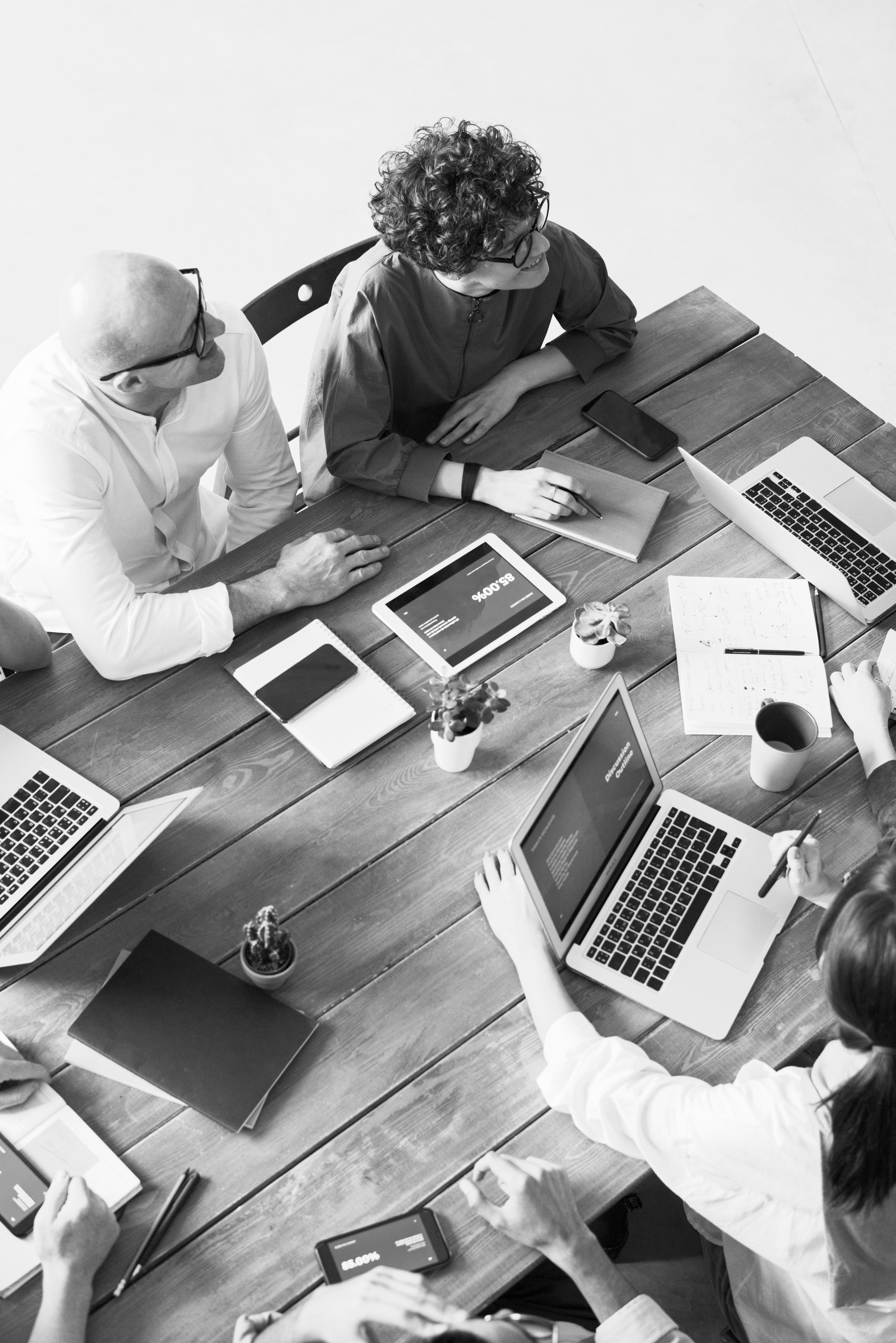 pexels-fauxels-3182834